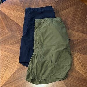 Haband Men's Wet-Dry Cargo Shorts in Navy and Olive